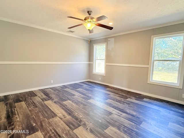 1084 Huval Street, Breaux Bridge, LA 70517