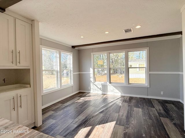 1084 Huval Street, Breaux Bridge, LA 70517