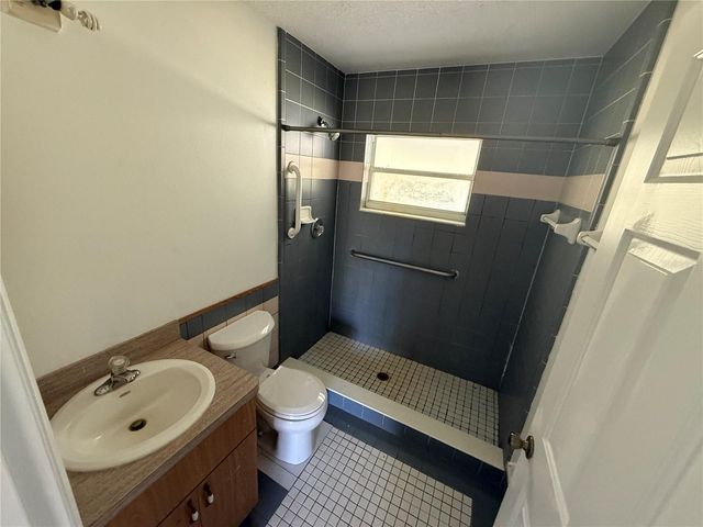 15816 MULLINS BOULEVARD, Umatilla, FL 32784