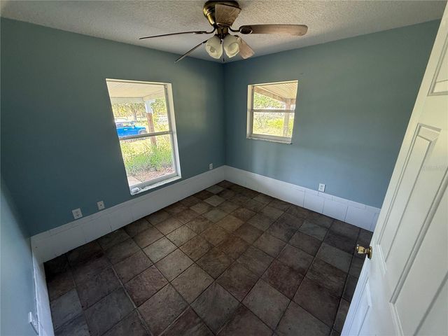 15816 MULLINS BOULEVARD, Umatilla, FL 32784