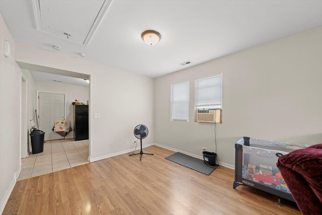 1022 N Leamington Avenue, Chicago, IL 60651