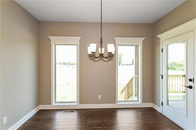 8895 N Monroe Avenue, Kansas City, MO 64156