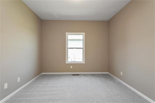 8895 N Monroe Avenue, Kansas City, MO 64156