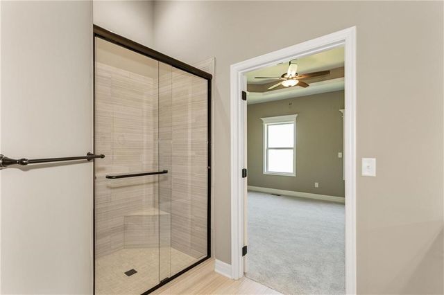 8895 N Monroe Avenue, Kansas City, MO 64156