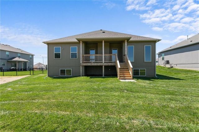 8895 N Monroe Avenue, Kansas City, MO 64156