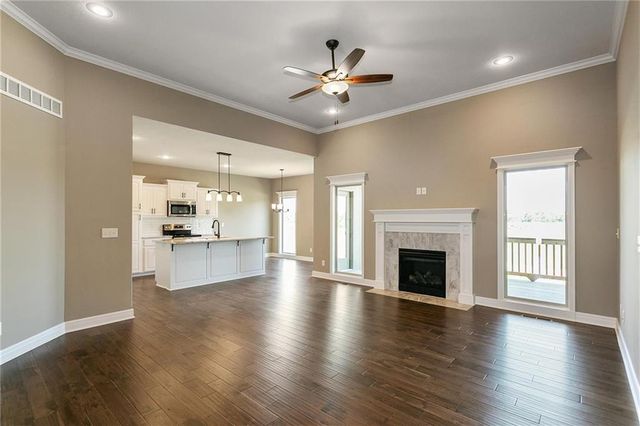 8895 N Monroe Avenue, Kansas City, MO 64156