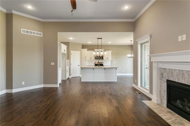8895 N Monroe Avenue, Kansas City, MO 64156