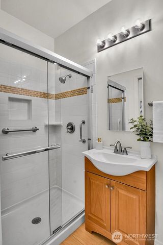 7619 NE 125th Street, Kirkland, WA 98034