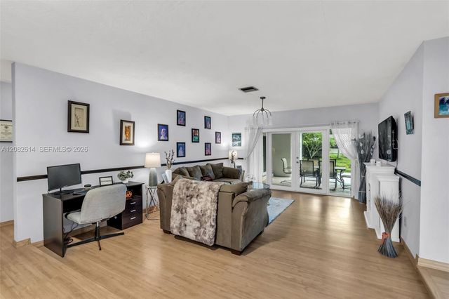 11804 SW 54th Street, Cooper City, FL 33330