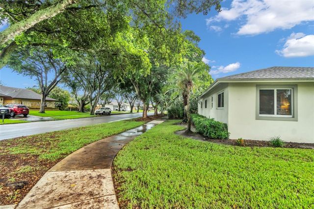 11804 SW 54th Street, Cooper City, FL 33330