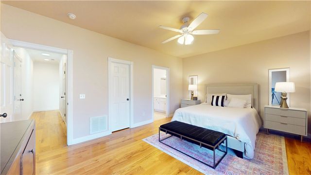 13780 Crazy Horse Drive, Rogers, AR 72758