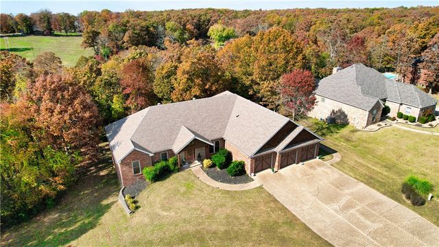 13780 Crazy Horse Drive, Rogers, AR 72758