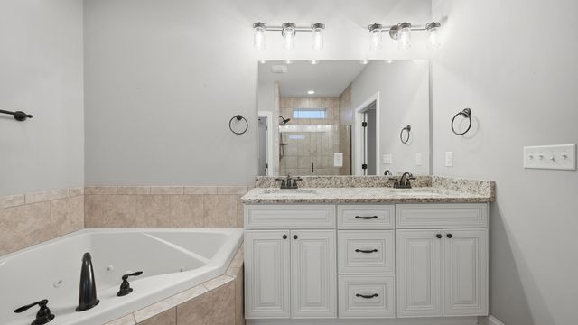 6911 Village Lake Circle, East Ridge, TN 37412