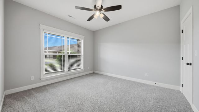 6911 Village Lake Circle, East Ridge, TN 37412