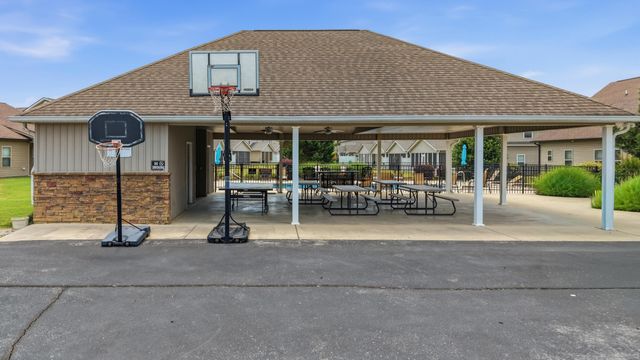 6911 Village Lake Circle, East Ridge, TN 37412