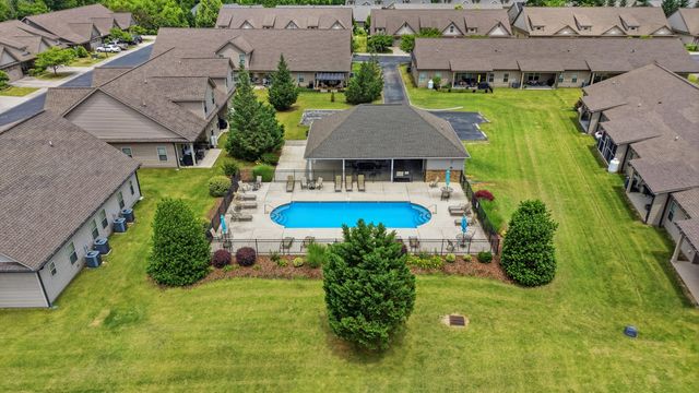6911 Village Lake Circle, East Ridge, TN 37412
