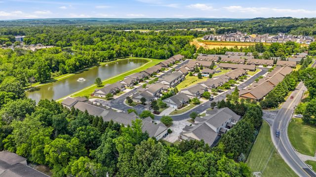6911 Village Lake Circle, East Ridge, TN 37412
