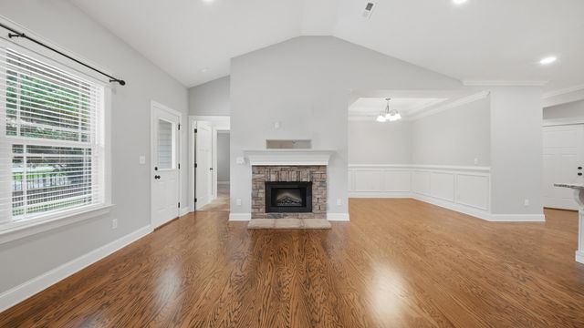 6911 Village Lake Circle, East Ridge, TN 37412