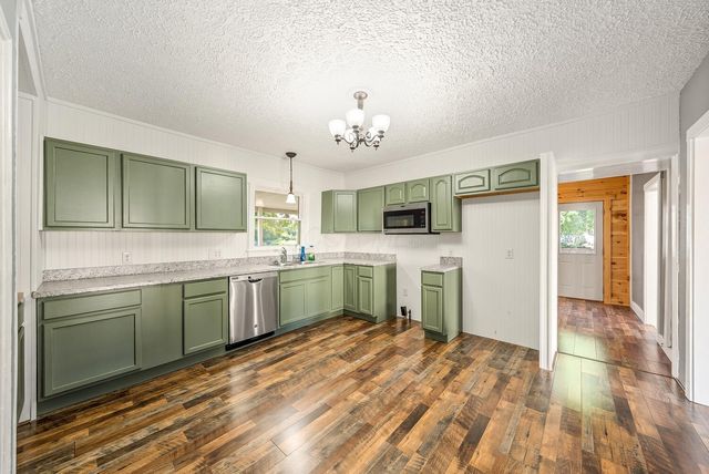 69 Mt Vernon Avenue, Fredericktown, OH 43019