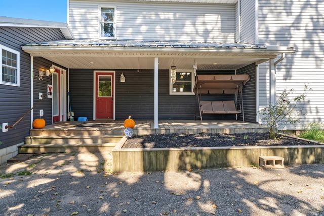 69 Mt Vernon Avenue, Fredericktown, OH 43019