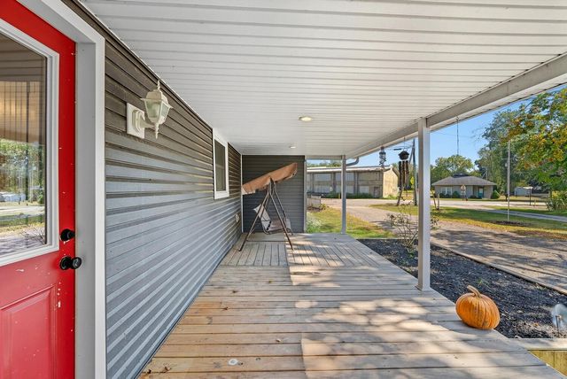 69 Mt Vernon Avenue, Fredericktown, OH 43019