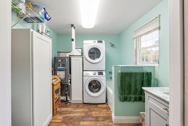 69 Mt Vernon Avenue, Fredericktown, OH 43019