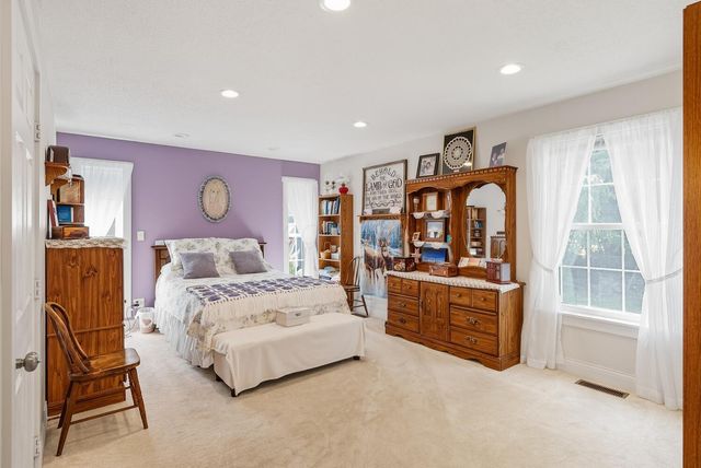 69 Mt Vernon Avenue, Fredericktown, OH 43019