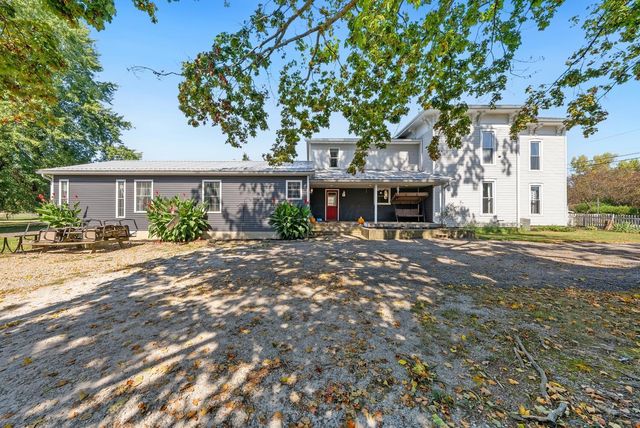 69 Mt Vernon Avenue, Fredericktown, OH 43019