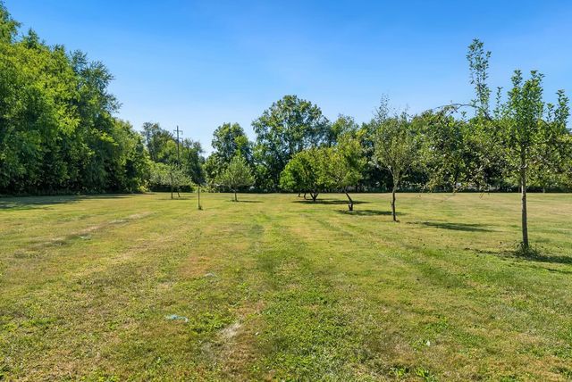 69 Mt Vernon Avenue, Fredericktown, OH 43019