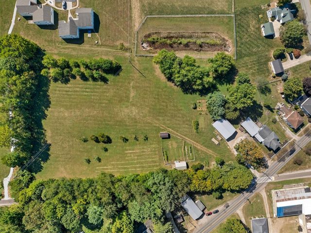 69 Mt Vernon Avenue, Fredericktown, OH 43019