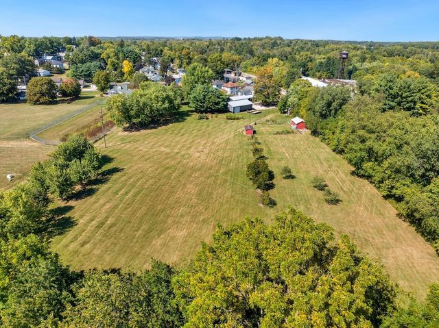 69 Mt Vernon Avenue, Fredericktown, OH 43019