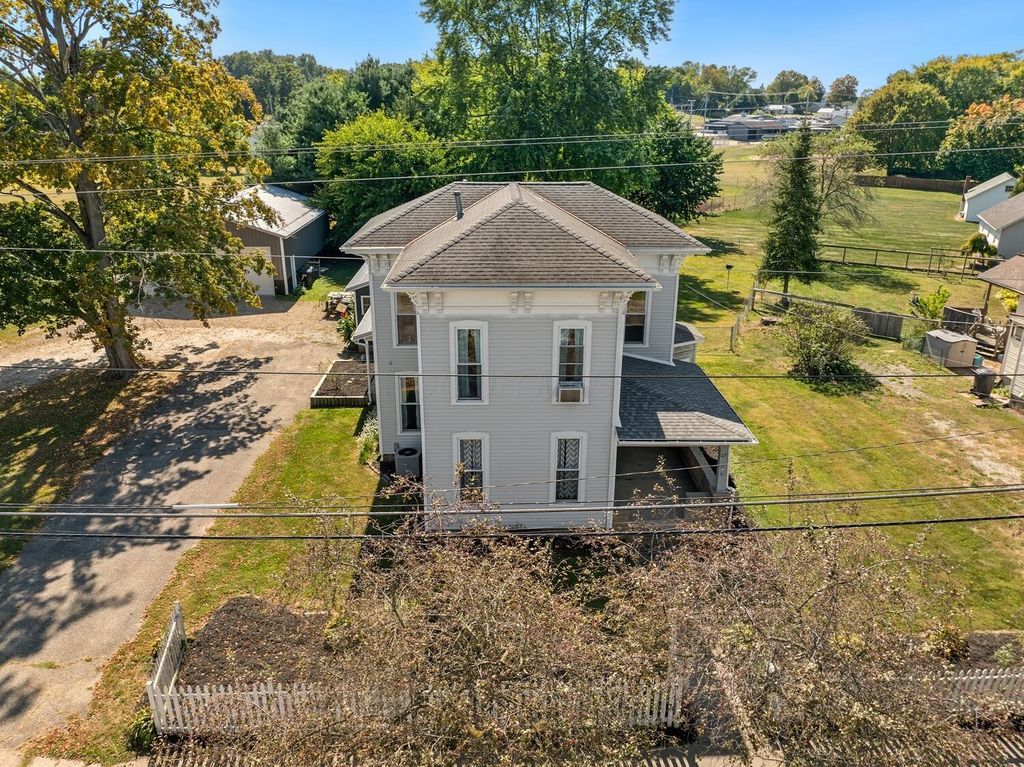 69 Mt Vernon Avenue, Fredericktown, OH 43019