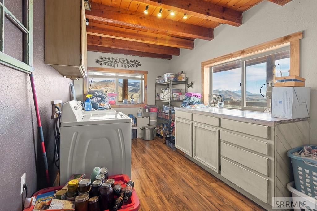 Image 11 of property listing at 699 Stephens Road, Challis, ID 83226