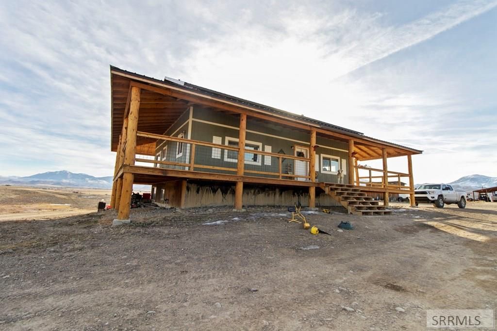 Image 3 of property listing at 699 Stephens Road, Challis, ID 83226