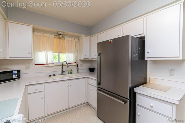 3628 Jennifer Drive, Sterling Heights, MI 48310
