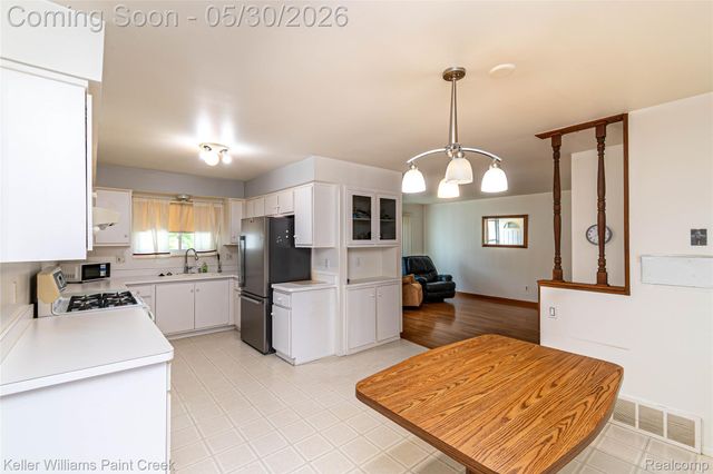 3628 Jennifer Drive, Sterling Heights, MI 48310