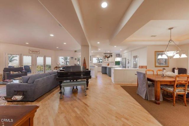 307 Artemisia Avenue, Ventura, CA 93001
