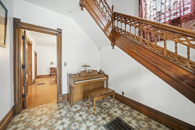 726 Franklin Avenue, Columbus, OH 43205