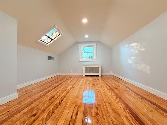 11 Thornfell St, Springfield, MA 01104