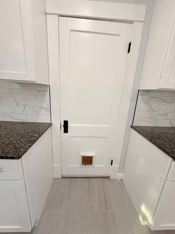 11 Thornfell St, Springfield, MA 01104
