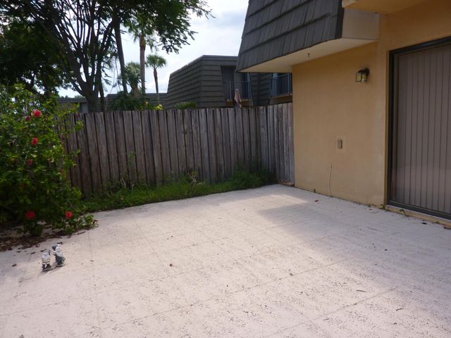 3203 32nd Way, West Palm Beach, FL 33407
