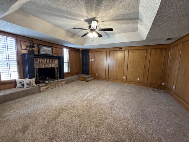 2202 Carriage Estates Road, Sherman, TX 75092