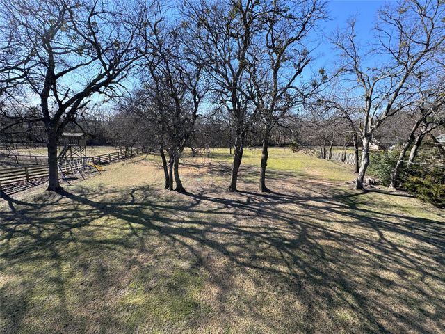 2202 Carriage Estates Road, Sherman, TX 75092