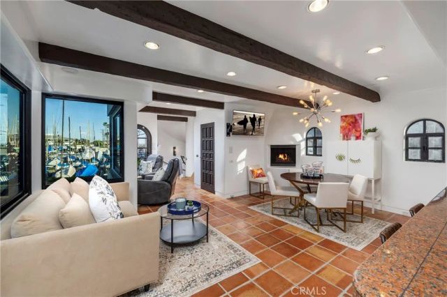 6911 E Ocean, Long Beach, CA 90803