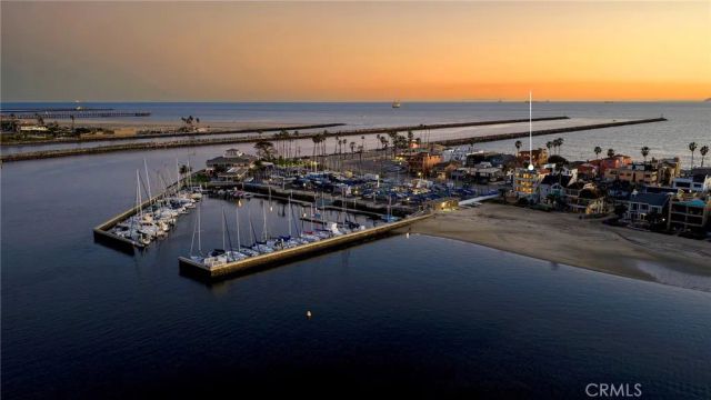 6911 E Ocean, Long Beach, CA 90803