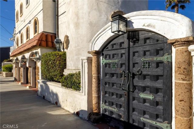 6911 E Ocean, Long Beach, CA 90803