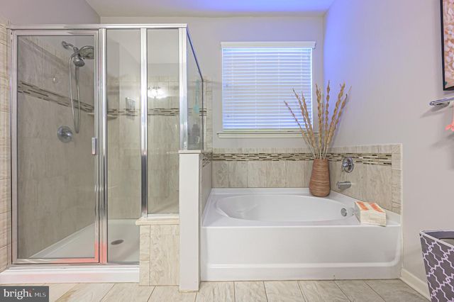 22 ERNST CT, Mays Landing, NJ 08330