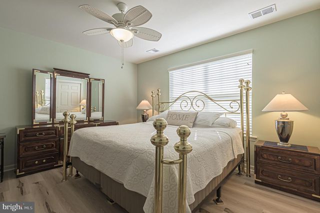 22 ERNST CT, Mays Landing, NJ 08330