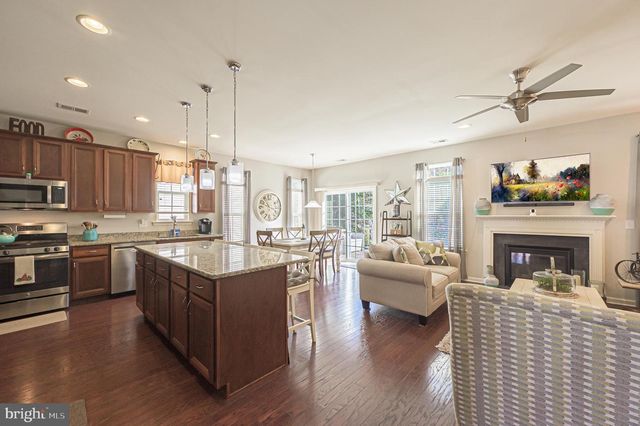 22 ERNST CT, Mays Landing, NJ 08330