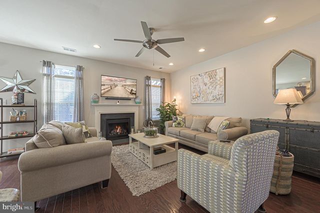 22 ERNST CT, Mays Landing, NJ 08330